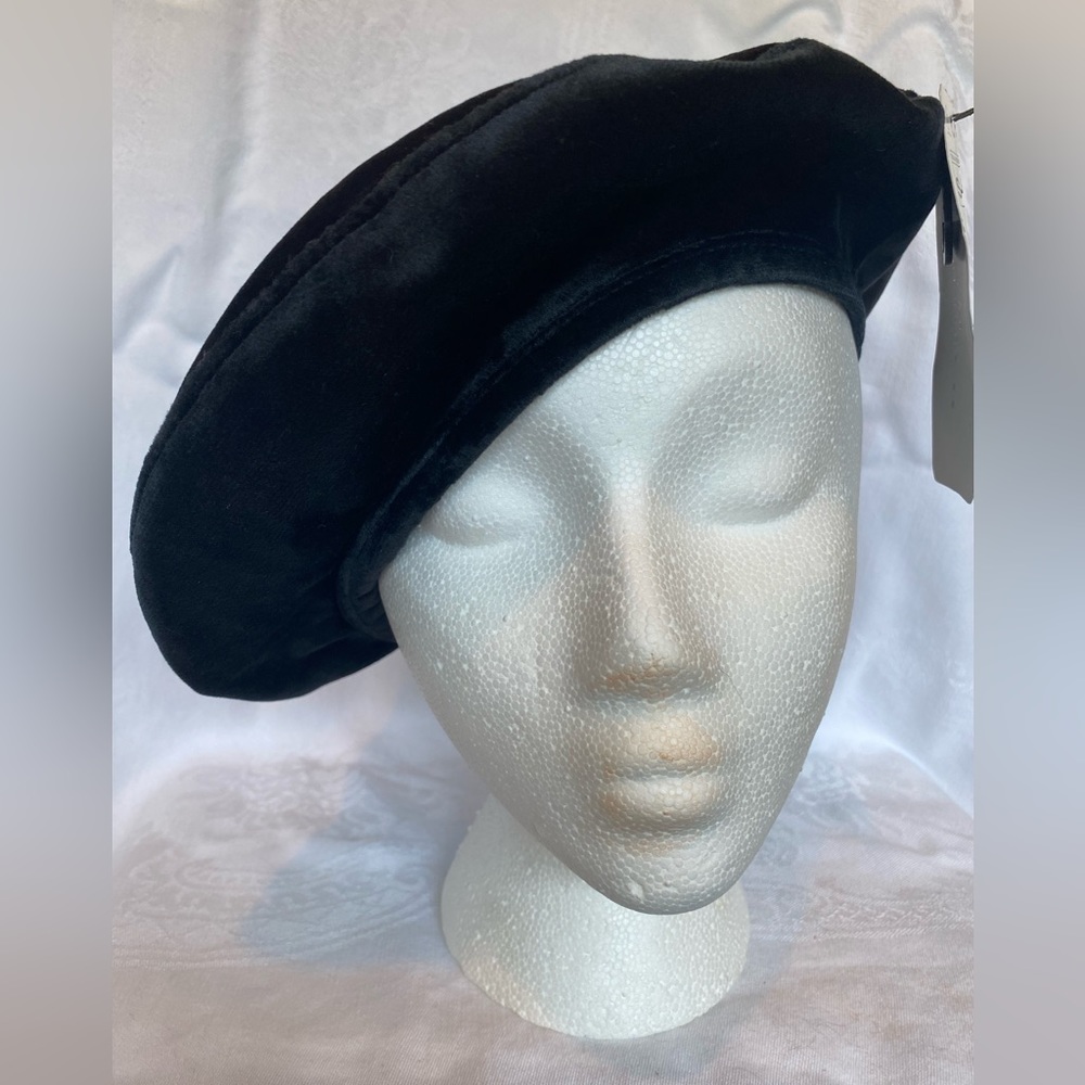 Black Velvet Beret